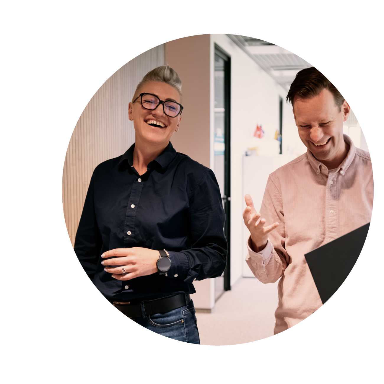  Bærbar computer, der viser SuperOffice CRM